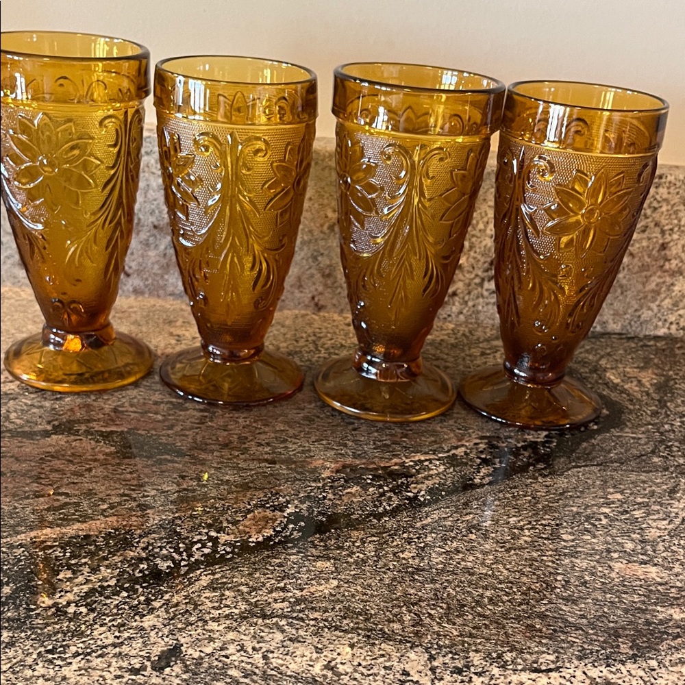 Set of 4 Vintage Tiara Glasses
